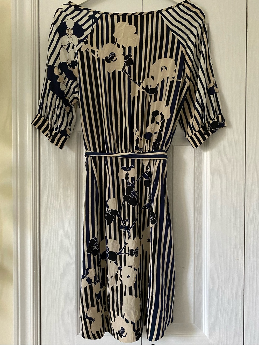 Diane Von Furstenberg elegant 100% silk Florence dress Side Zip Tie Belt Size 10 - Picture 2 of 16